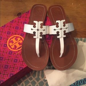 Tory Burch
Moore 2 Leather Thong Sandal, White